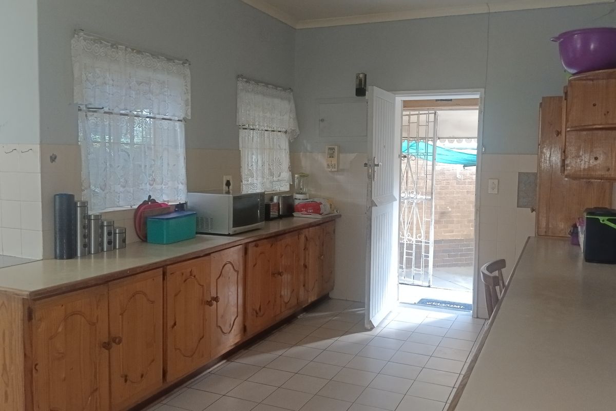 Huge Family Home in Quiet Position - Photo 2