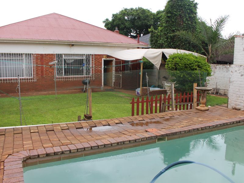 This Home offer the Perfect blend of Old World Charm and Modern Living. - Photo 10