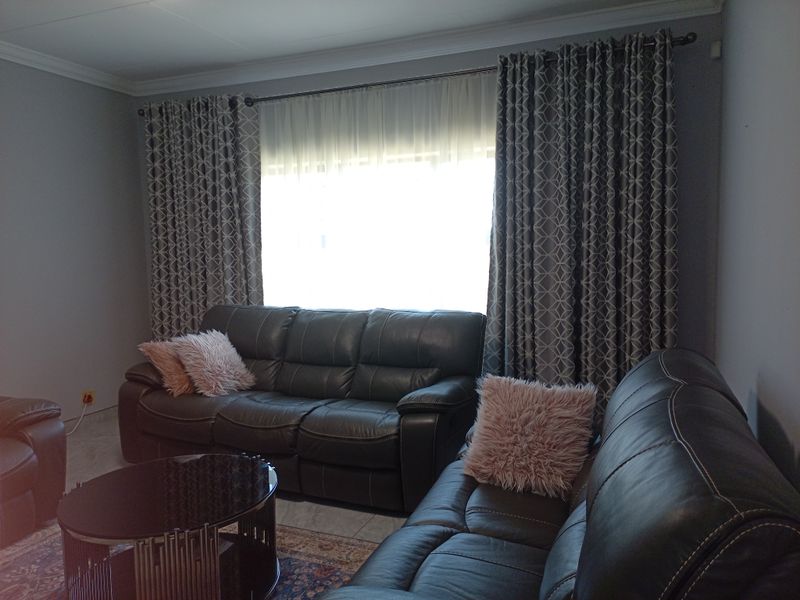 Turnkey 3 bedroom house For Sale in Arbor Park - Photo 4