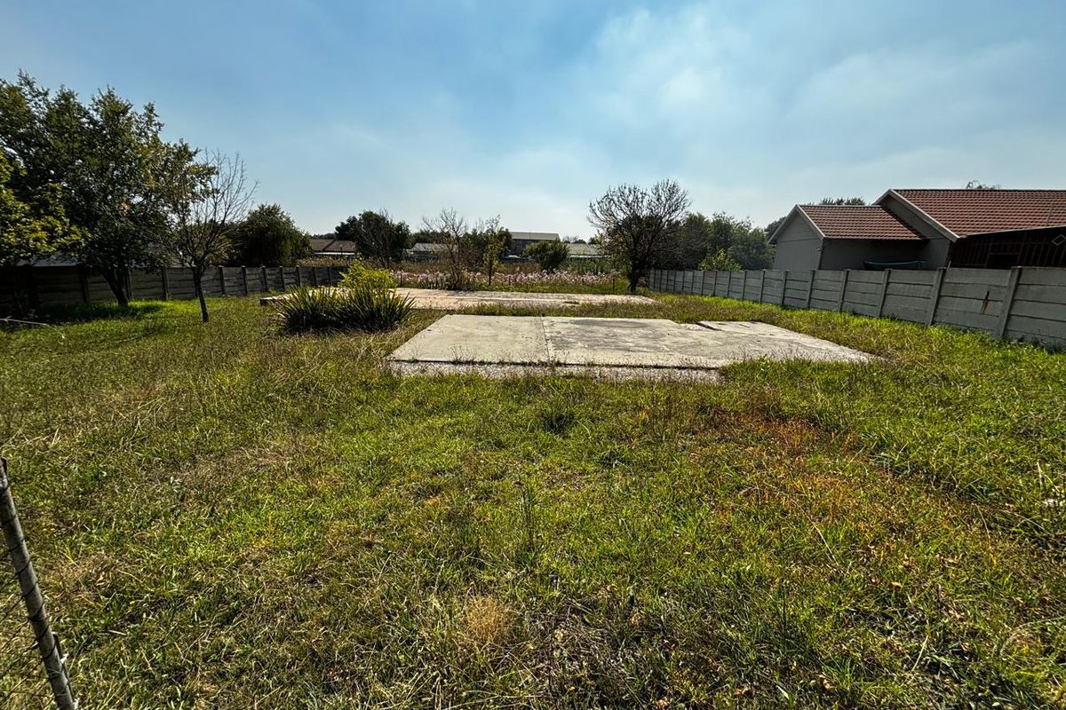 Vacant land in a Good area! near Kruinpark - Photo 4
