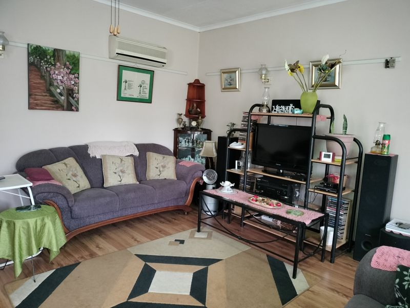 Perfect Family Home or Investment Opportunity - Photo 7