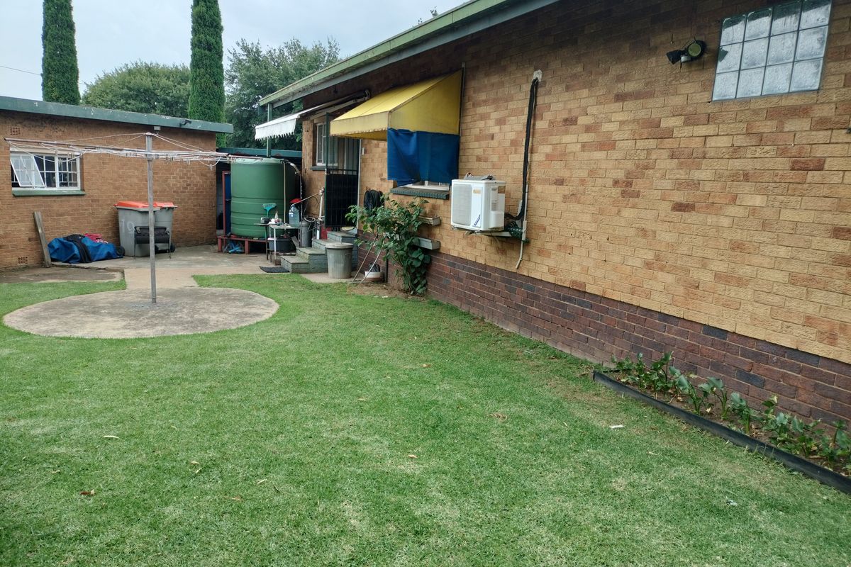 Perfect Family Home or Investment Opportunity - Photo 5