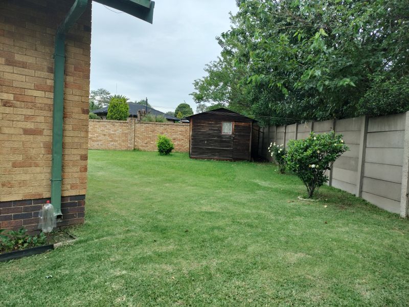 Perfect Family Home or Investment Opportunity - Photo 6