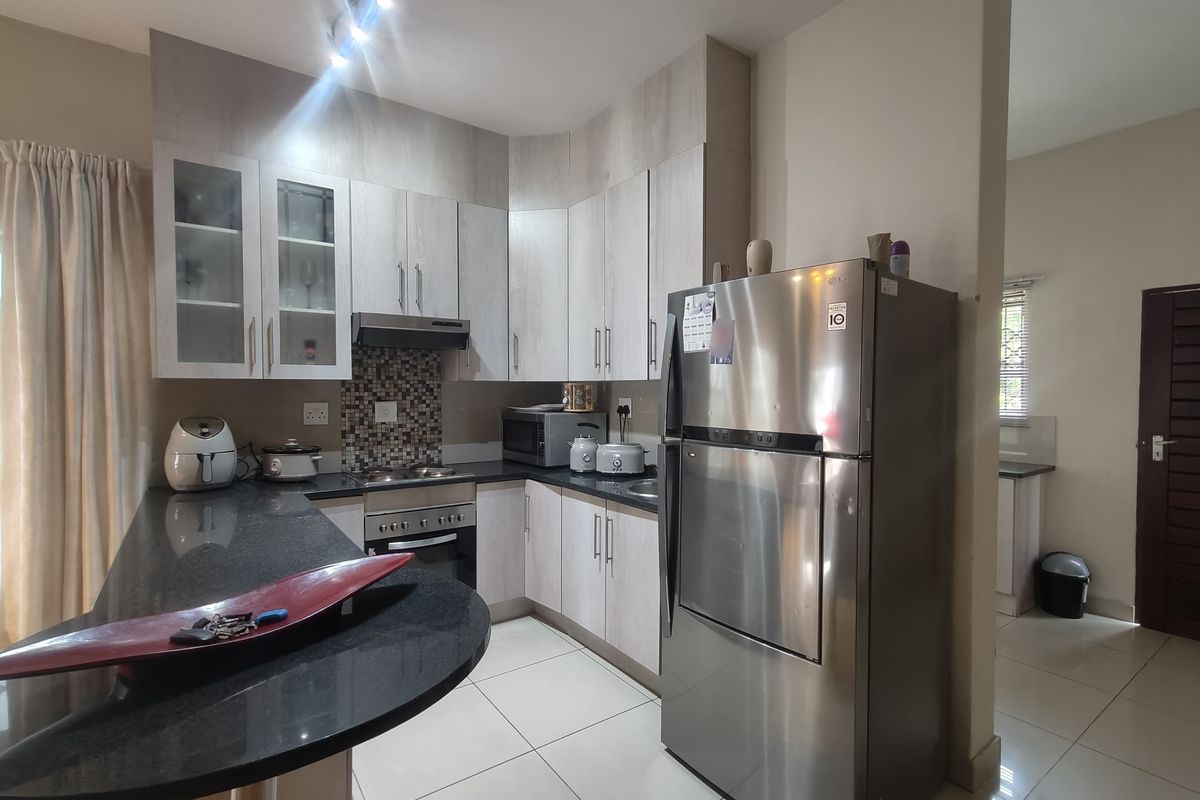 Spacious, Stylish, and Ready for You! - Photo 5