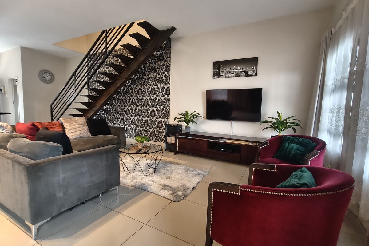 Spacious, Stylish, and Ready for You! - Photo 2