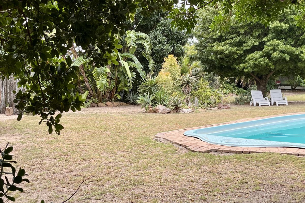 Vacant land in prime position in old Summerstrand! - R850 000 - Photo 4