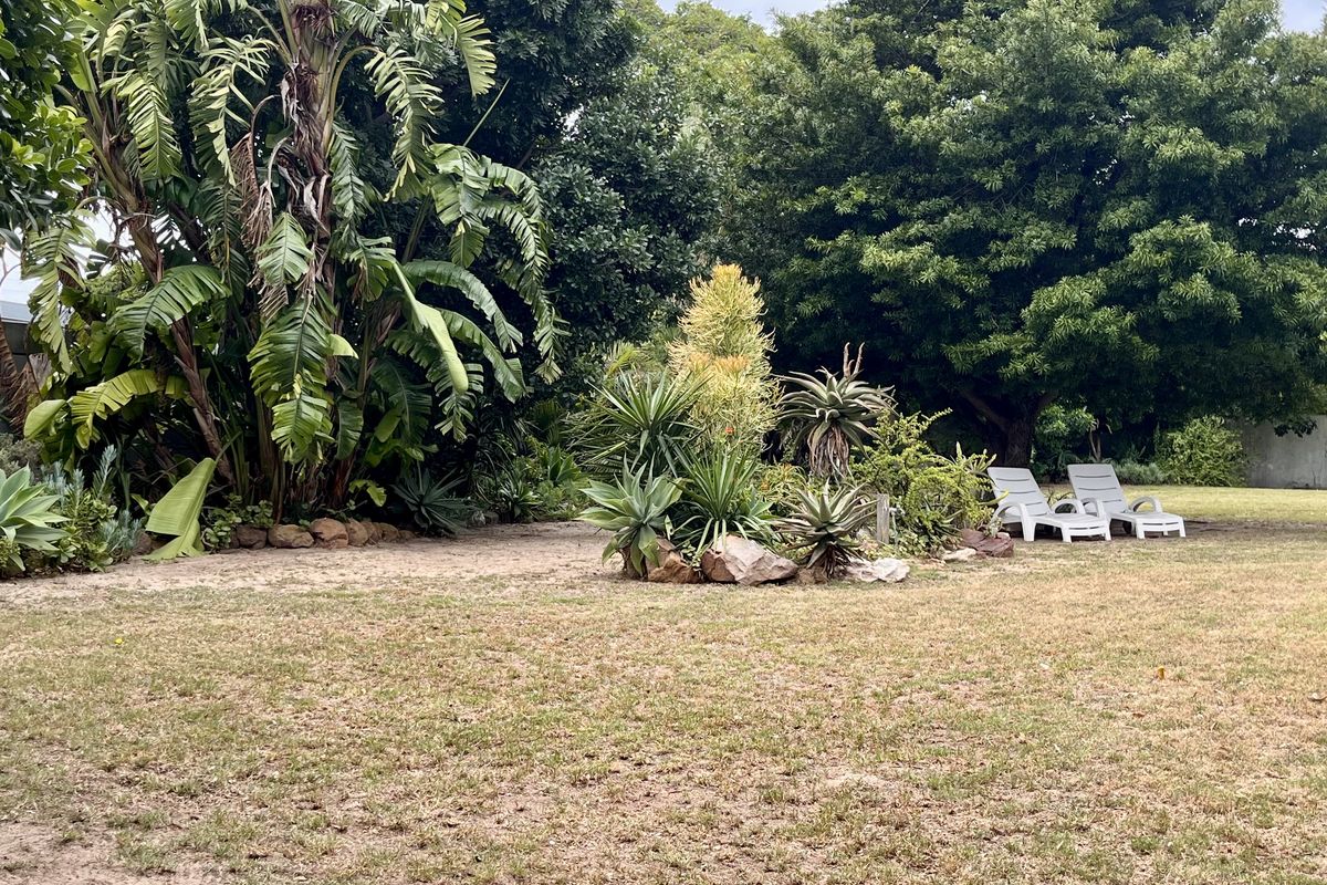 Vacant land in prime position in old Summerstrand! - R850 000 - Photo 2