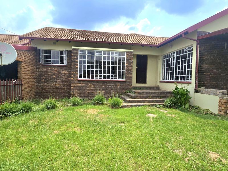 "Charming Smallholding with Cottages & Thriving Farmland" - Photo 5