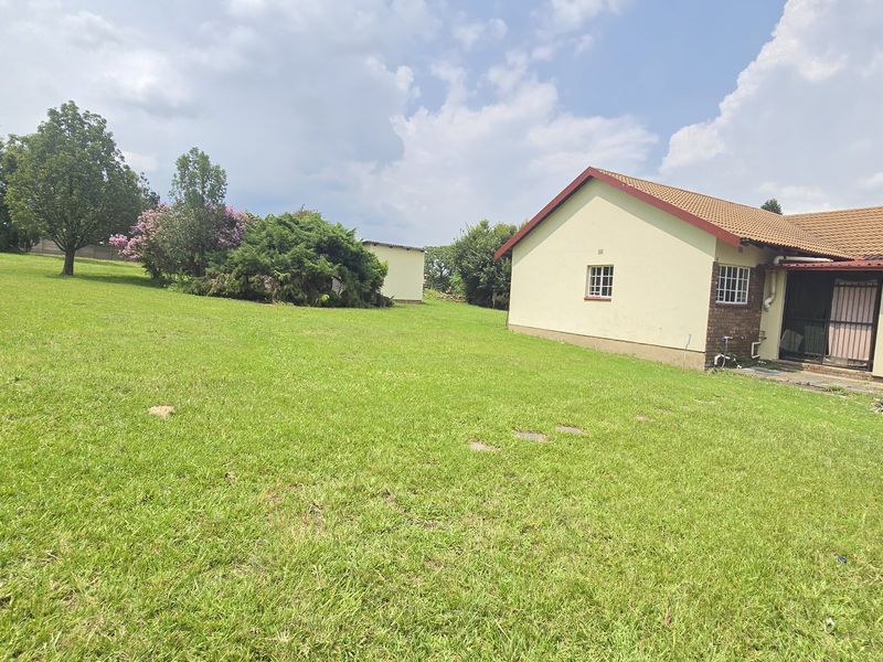 "Charming Smallholding with Cottages & Thriving Farmland" - Photo 10