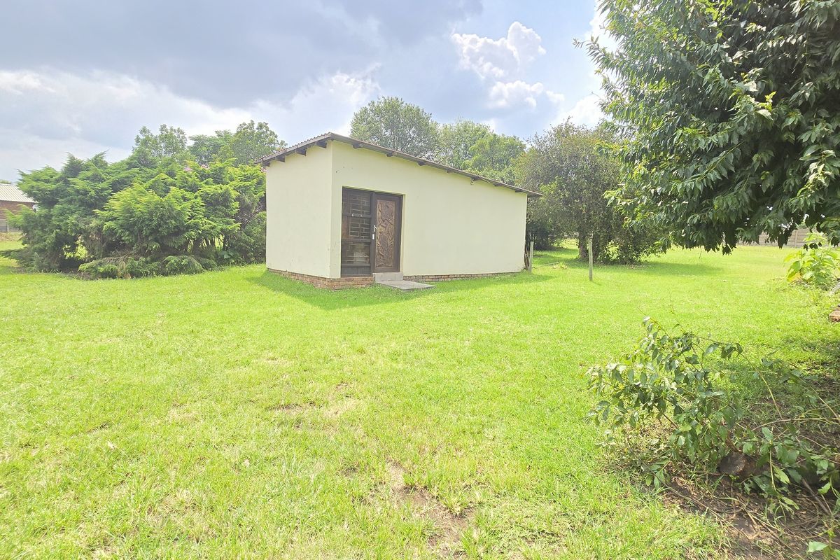 "Charming Smallholding with Cottages & Thriving Farmland" - Photo 4