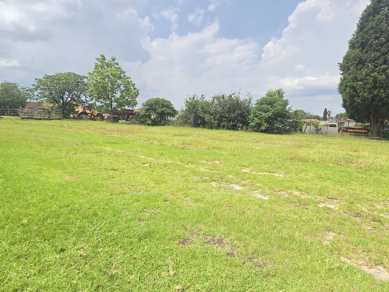 "Charming Smallholding with Cottages & Thriving Farmland" - Photo 2