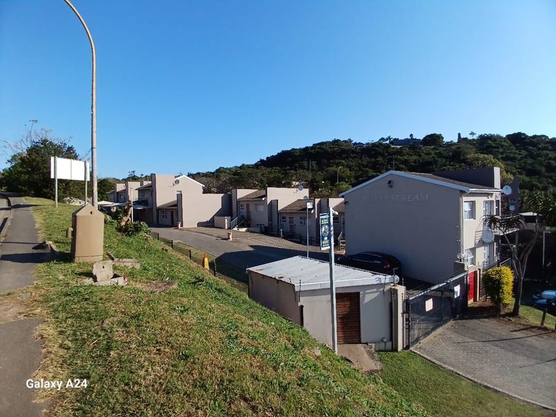 2-Bedroom,  1- Bathroom Townhouse in a Secure Complex in Bonnie Doon – Near Nahoon Beach - Photo 4