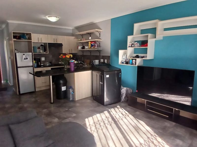 2-Bedroom,  1- Bathroom Townhouse in a Secure Complex in Bonnie Doon – Near Nahoon Beach - Photo 9