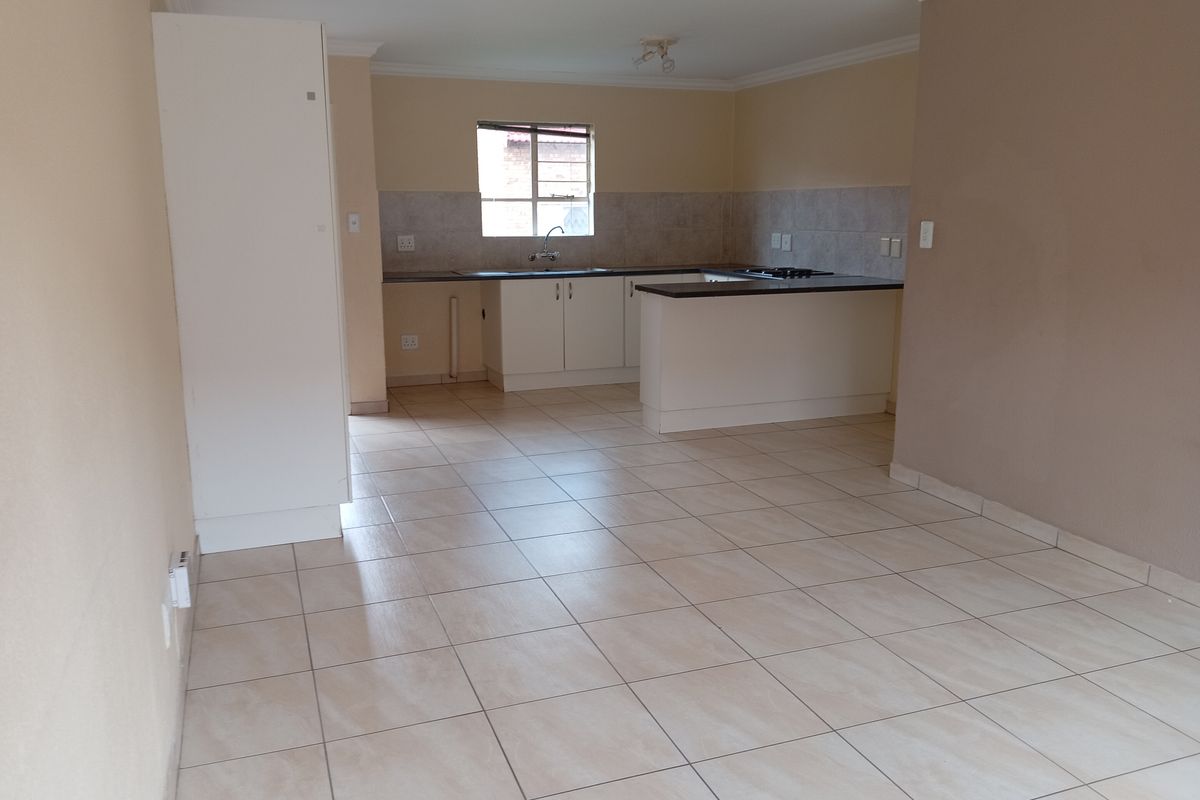 2 bedroom townhouse to rent in Liefde & Vrede - Photo 4