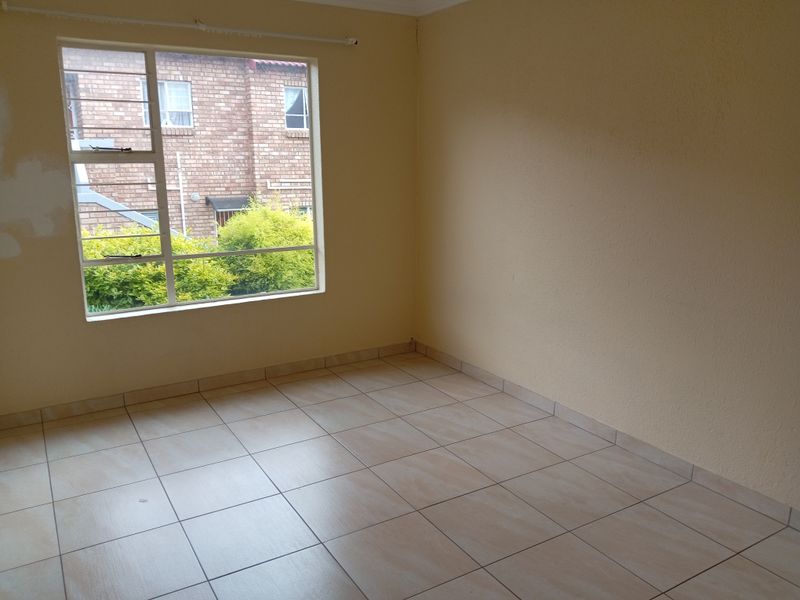 2 bedroom townhouse to rent in Liefde & Vrede - Photo 10