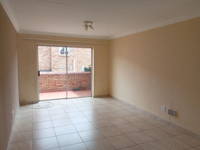 2 bedroom townhouse to rent in Liefde & Vrede - Photo 6