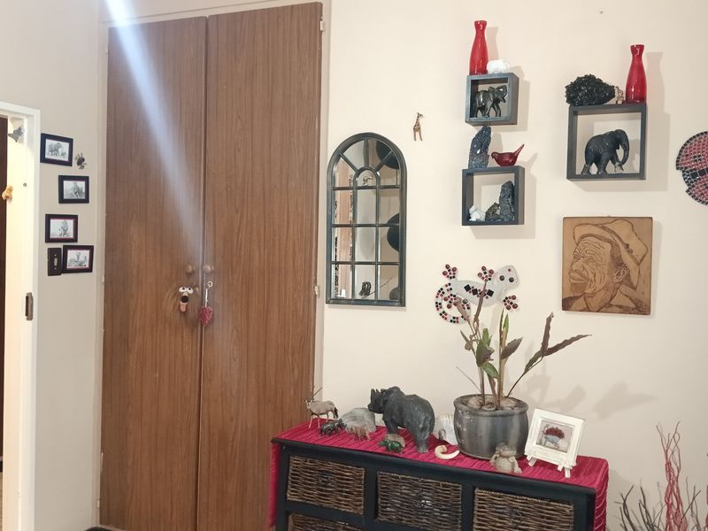 First Class Hidden Jewel - Photo 7