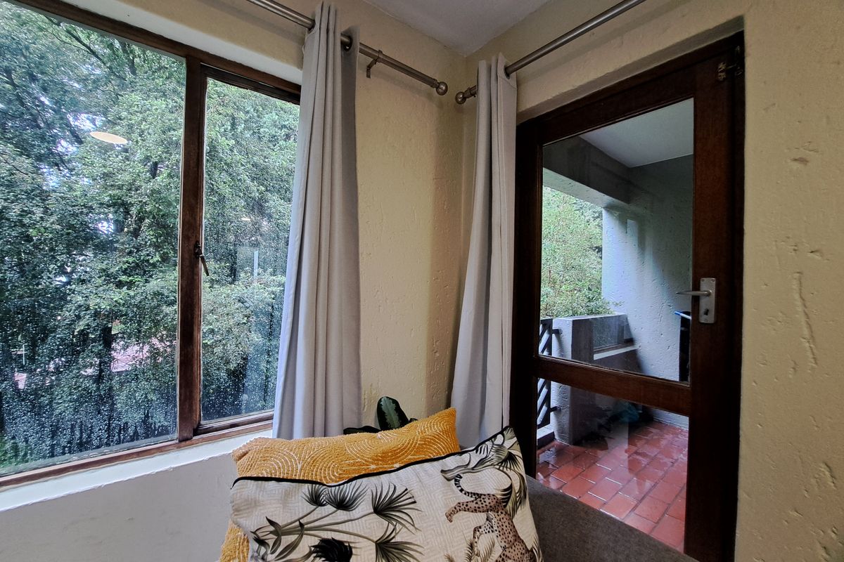 Charming 1-bedroom apartment for sale in vibrant Morningside Sandton—perfect for modern city living! - Photo 5
