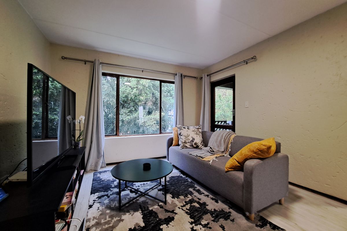Charming 1-bedroom apartment for sale in vibrant Morningside Sandton—perfect for modern city living! - Photo 3