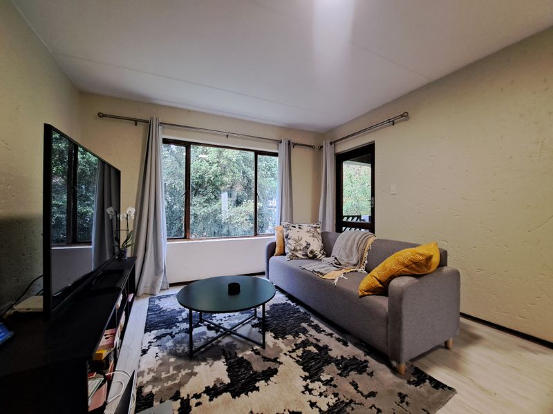 Charming 1 bedroom apartment for sale in vibrant Morningside Sandton—perfect for modern city living! - Photo 3