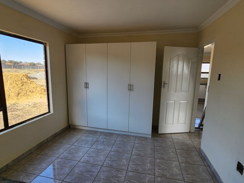Charming 2-Bedroom Home in Secure New Development – Balfour, Mpumalanga - Photo 10