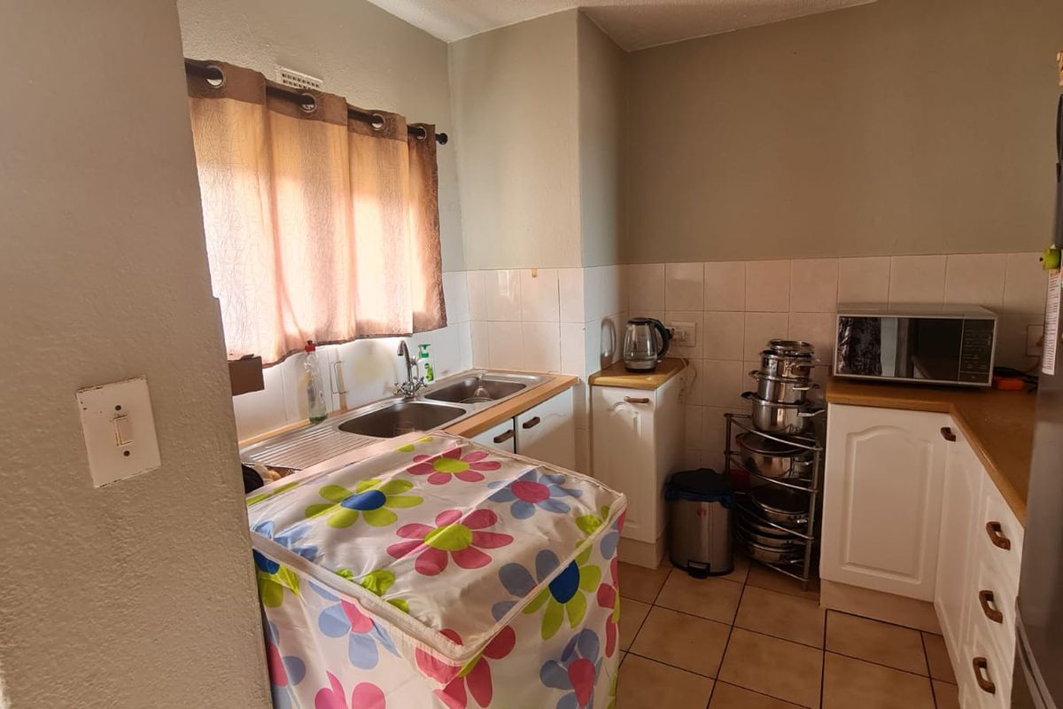 A Great Location By The Beach - Photo 4