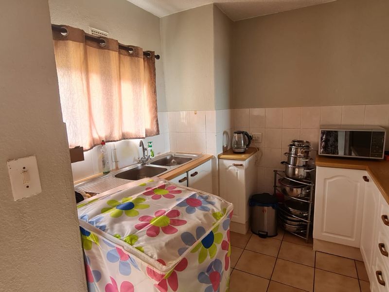 A Great Location By The Beach - Photo 4