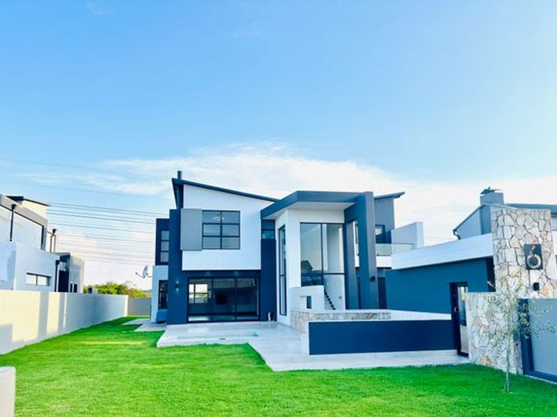 Elegant Double-Story Home with Pool & Boma in Sought-After Midstream Heights - Photo 3