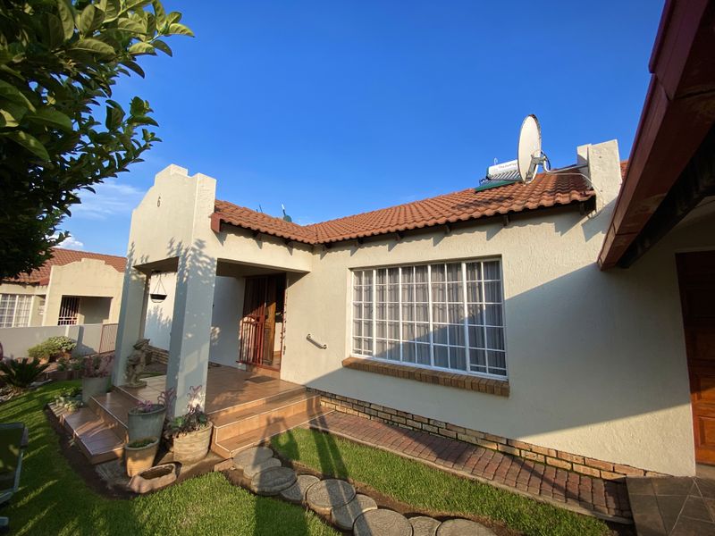 A perfect lifestyle property to treasure - Photo 1