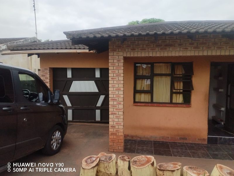 House For Sale In Empangeni - Photo 3