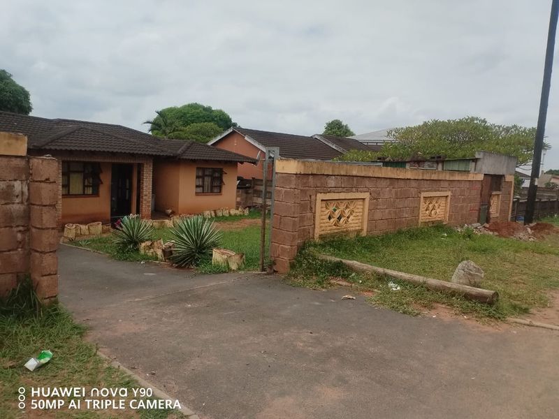 House For Sale In Empangeni - Photo 2