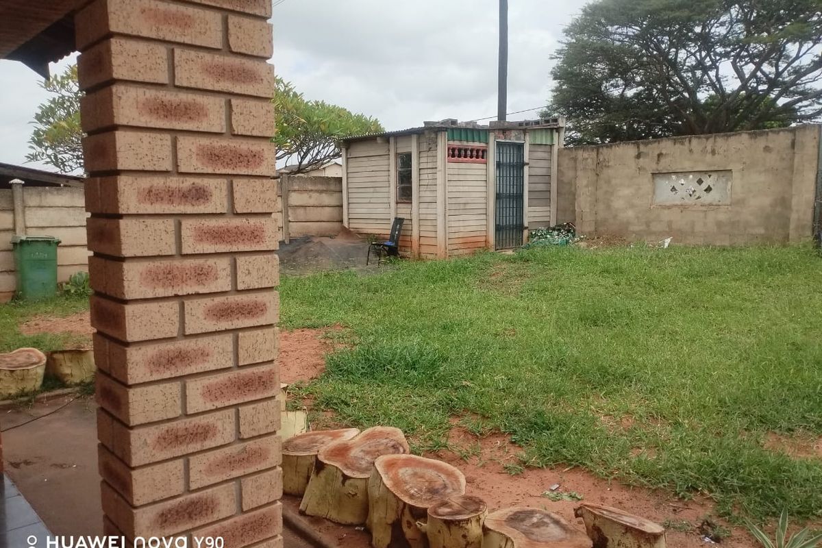 House For Sale In Empangeni - Photo 4