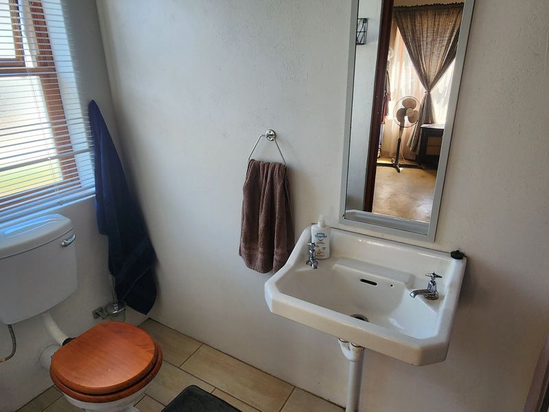 3 Bedroom Family Home with Business Potential - Photo 10