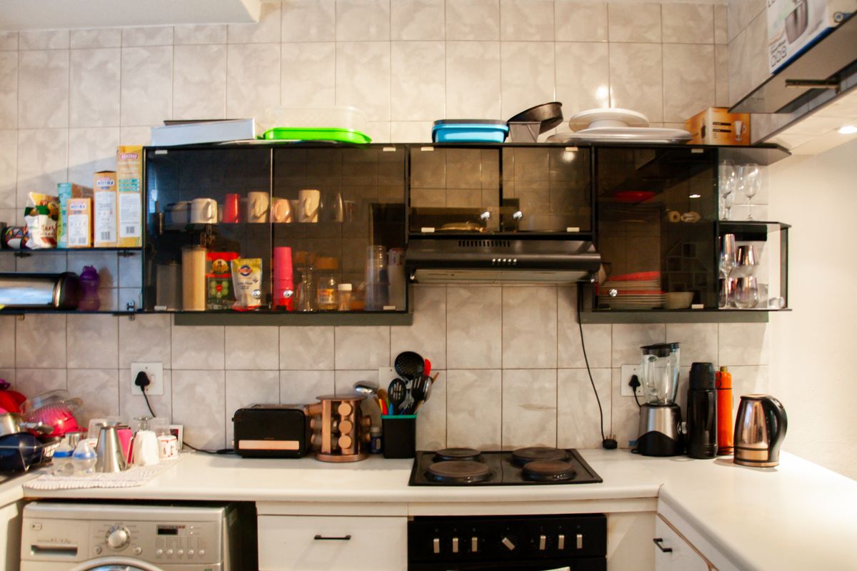 Attractive Ground Floor Apartment in Sunset Valley Complex. - Photo 2