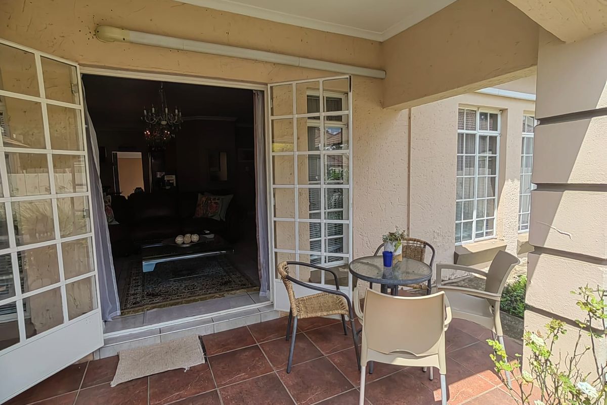 Stylish Townhouse for sale in Parys - Photo 2