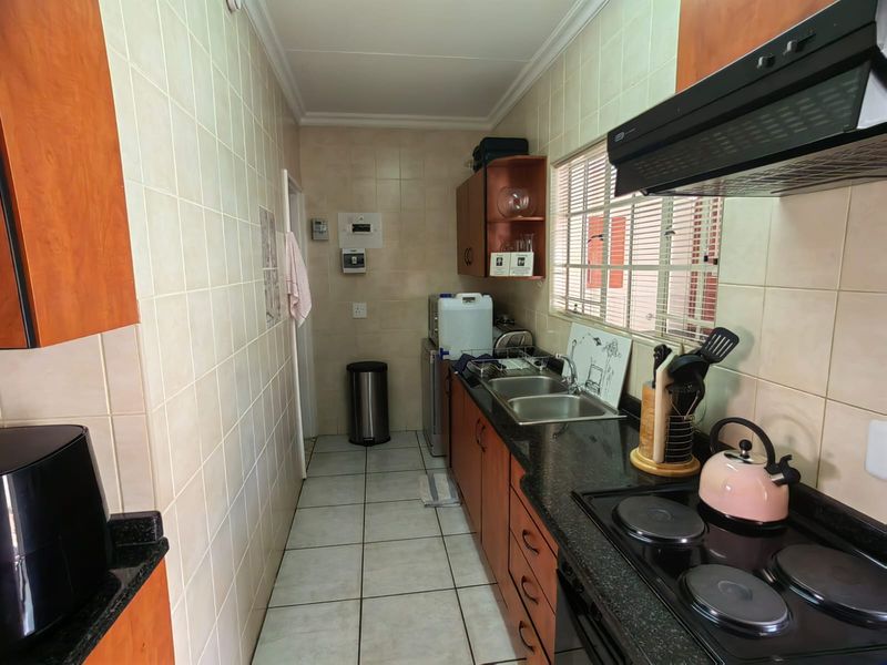 Stylish Townhouse for sale in Parys - Photo 7