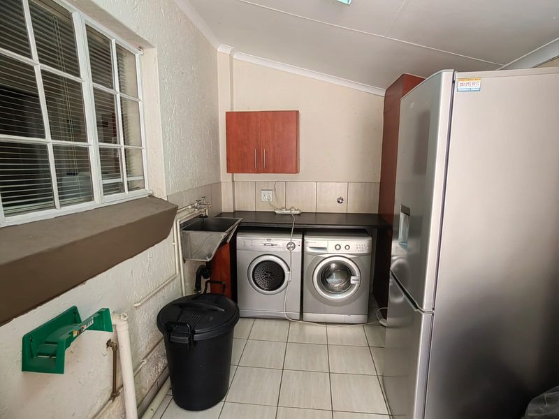 Stylish Townhouse for sale in Parys - Photo 8