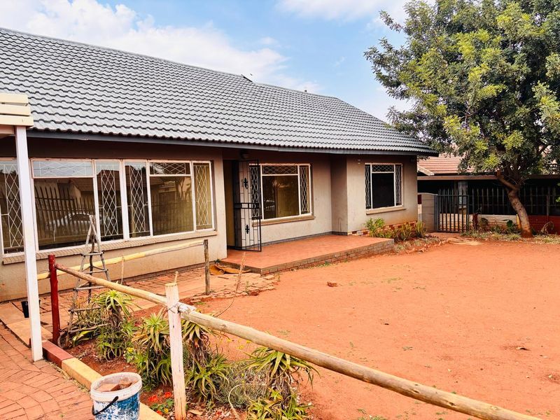 Fixer Upper Opportunity in Danpienaar! - Photo 8
