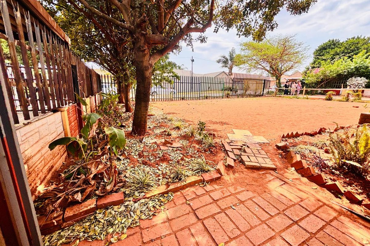 Fixer Upper Opportunity in Danpienaar! - Photo 4