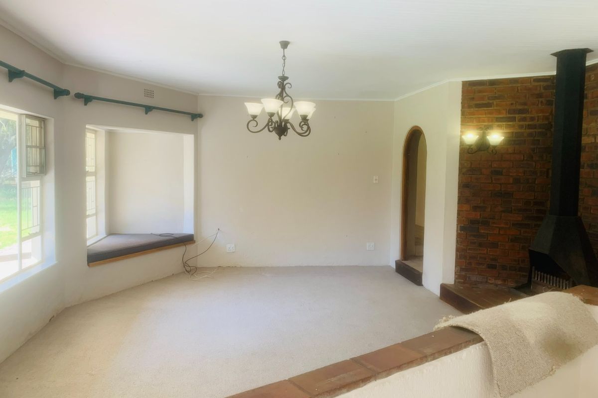 Charming Home with Cottage & Pool to let in Glen Austin - Photo 5