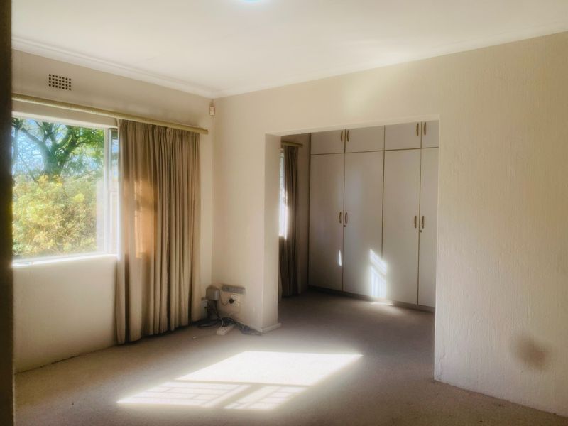 Charming Home with Cottage & Pool to let in Glen Austin - Photo 8