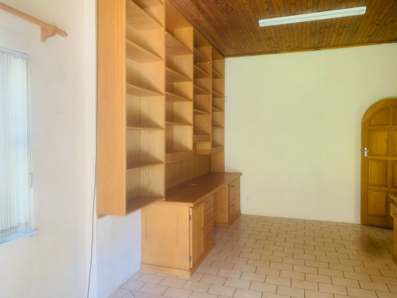 Charming Home with Cottage & Pool to let in Glen Austin - Photo 7