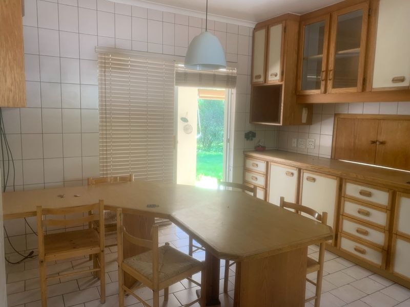 Charming Home with Cottage & Pool to let in Glen Austin - Photo 4