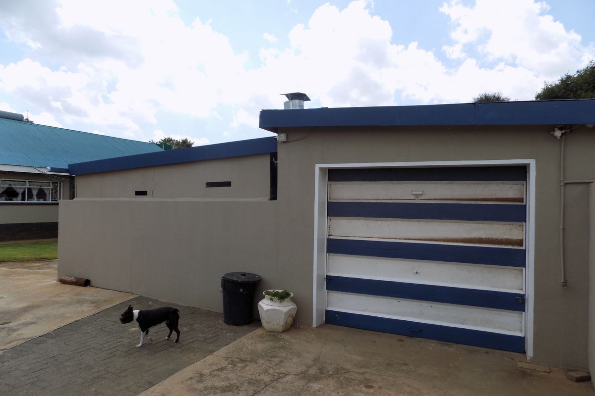 Family home for sale with 2 flatlets - Photo 3