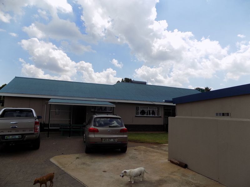 Family home for sale with 2 flatlets - Photo 5