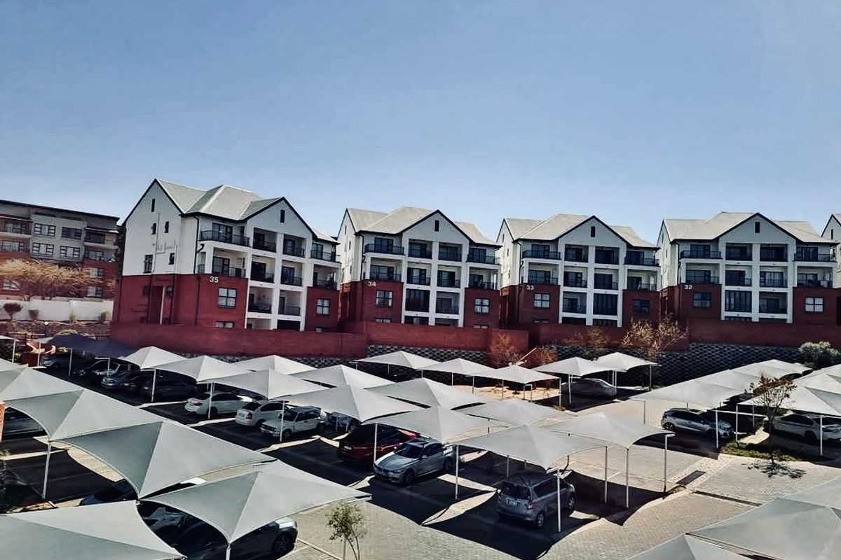 1 Bedroom Apartment for Sale in Oakdene - Photo 2