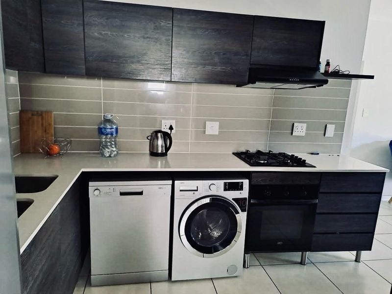 1 Bedroom Apartment for Sale in Oakdene - Photo 7