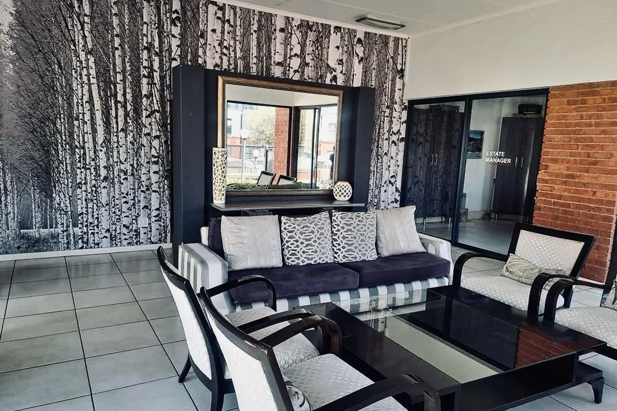 1 Bedroom Apartment for Sale in Oakdene - Photo 4