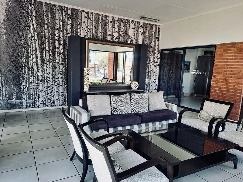 1 Bedroom Apartment for Sale in Oakdene - Photo 4