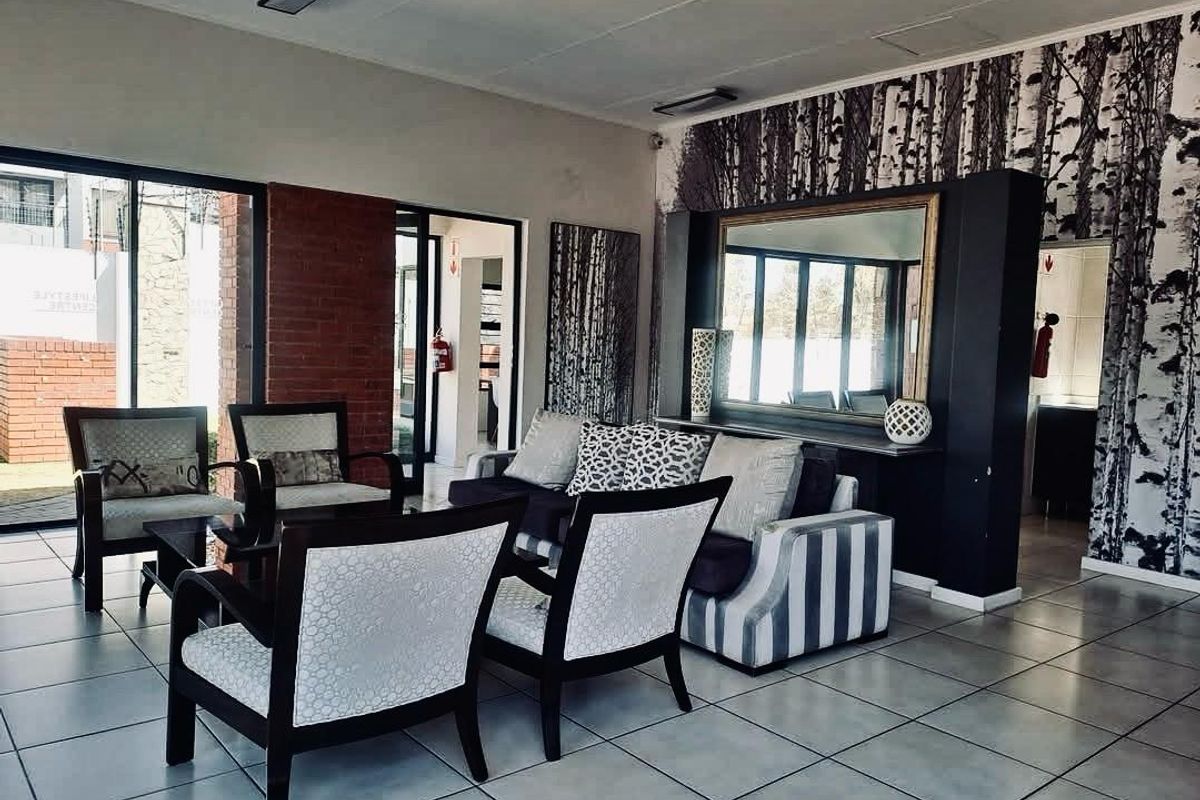 1 Bedroom Apartment for Sale in Oakdene - Photo 3